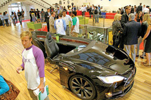 Draper opens Hero City: Chamber honors university founder, along with other business leaders