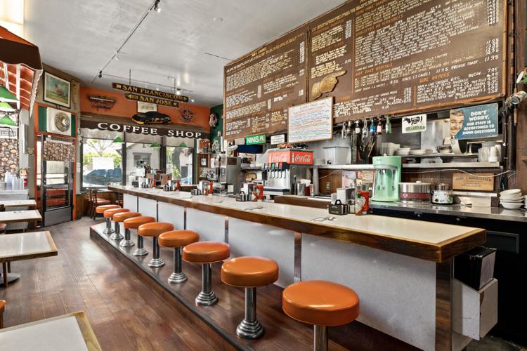 Nini’s Coffee Shop