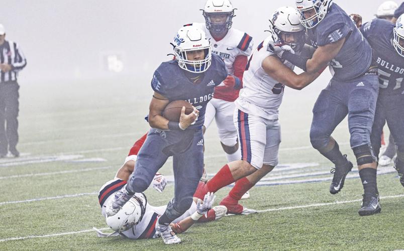 CSM football Ezra Moleni