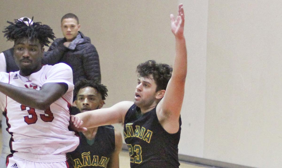 Serra Grad Besse Turns Back Clock At Canada Local Smdailyjournal Com