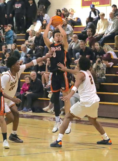 Half Moon Bay hoops: Gio Garduno-Martin