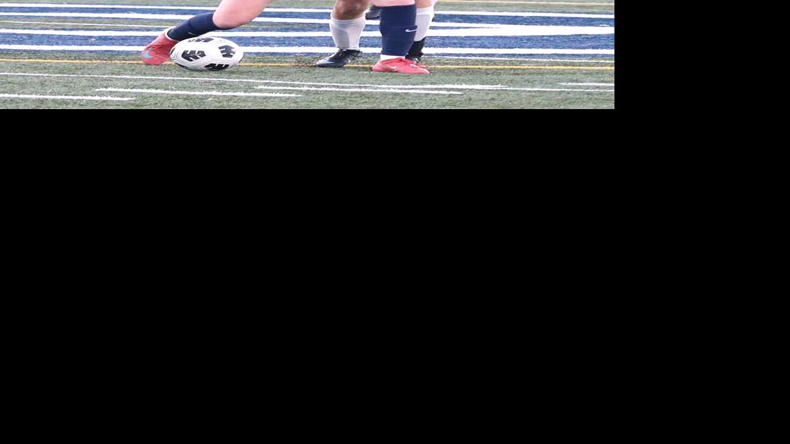 Carlmont girls' soccer team comes up with statement win