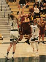 M-A can’t complete comeback in fourth