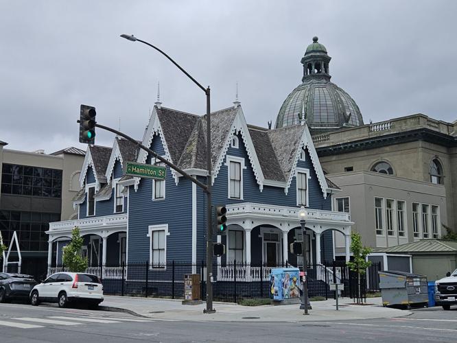 Lathrop House