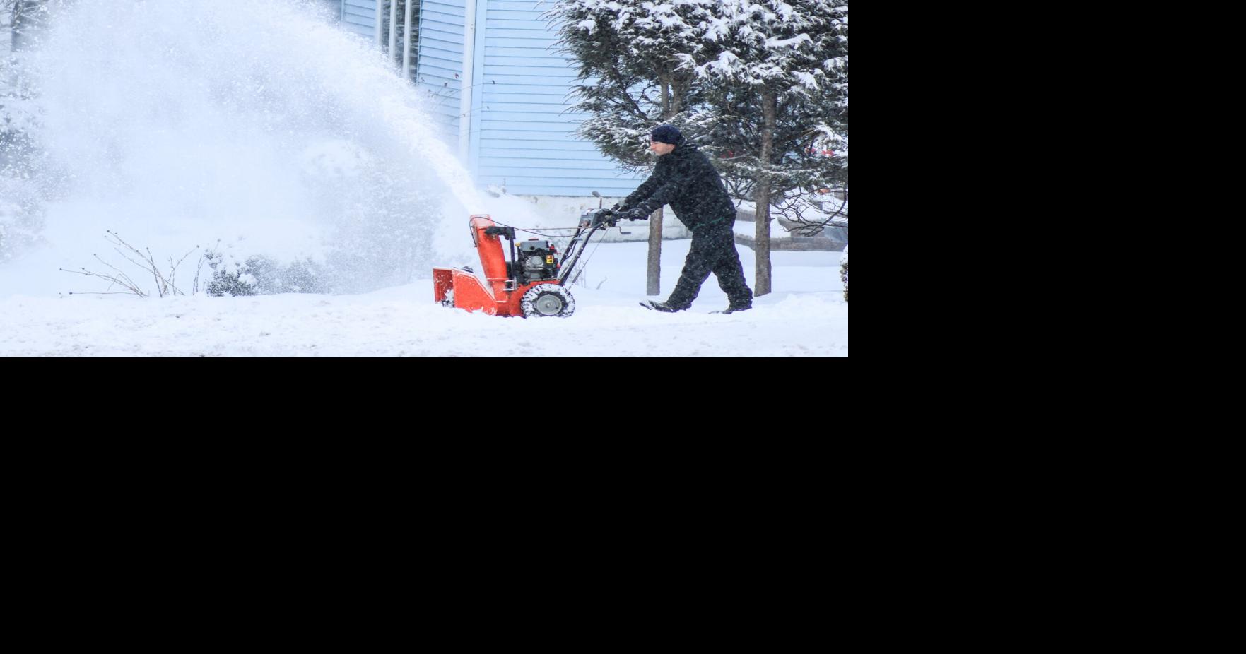 A bomb cyclone brings blizzards to the Midwest before turning east ...
