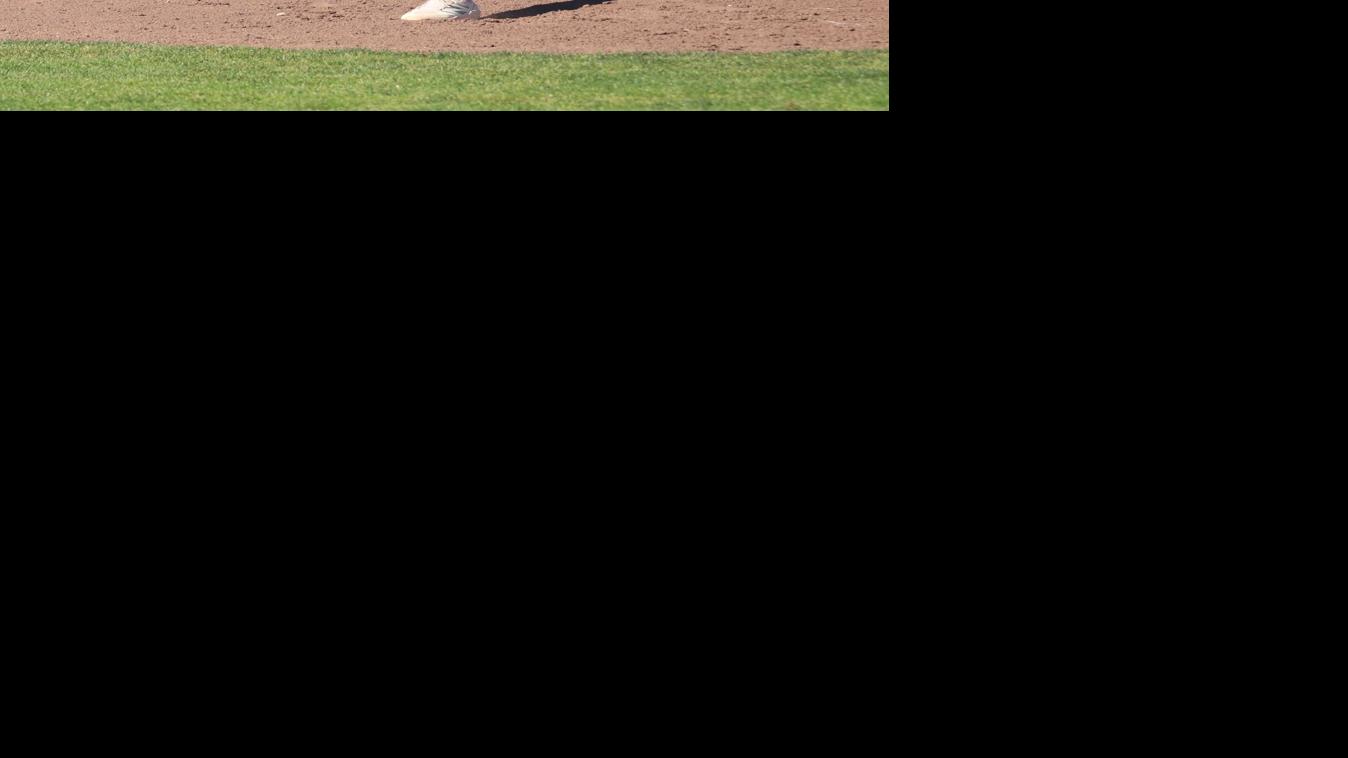 Hillsdale baseball rolls over Menlo School 14-4 in Peninsula Athletic League Bay Division meeting