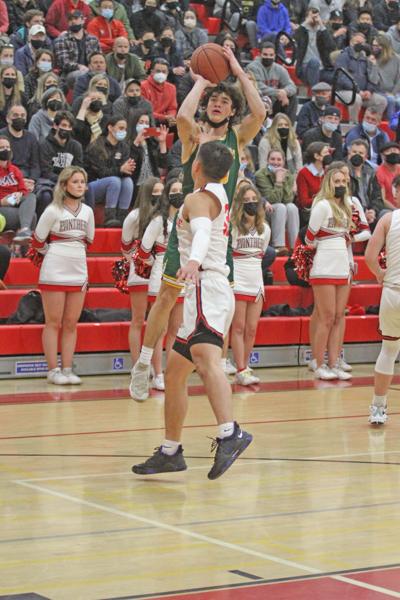 Capuchino basketball: Caruso