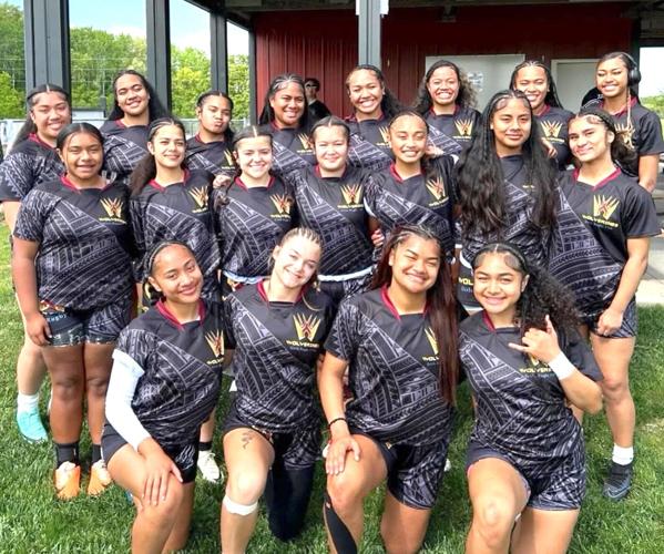 San Mateo Wolverines: girls' team picture