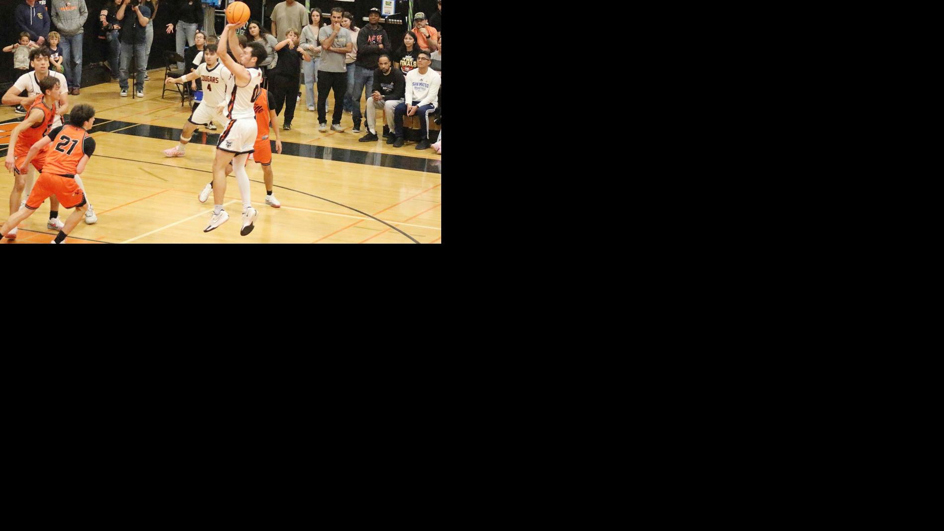 Garduno-Martin shoots Half Moon Bay into Nor Cal regional finals