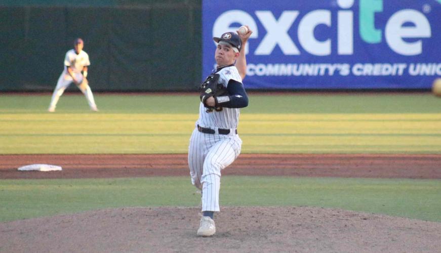 Menlo baseball: Reid Plamondon