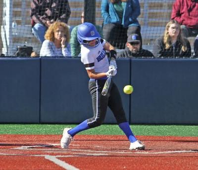 CSM softball: Casillas
