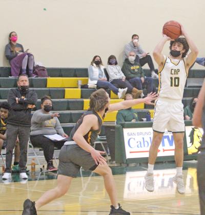 Capuchino hoops: Nico Caruso