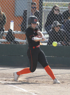 ’Cats grab piece of title