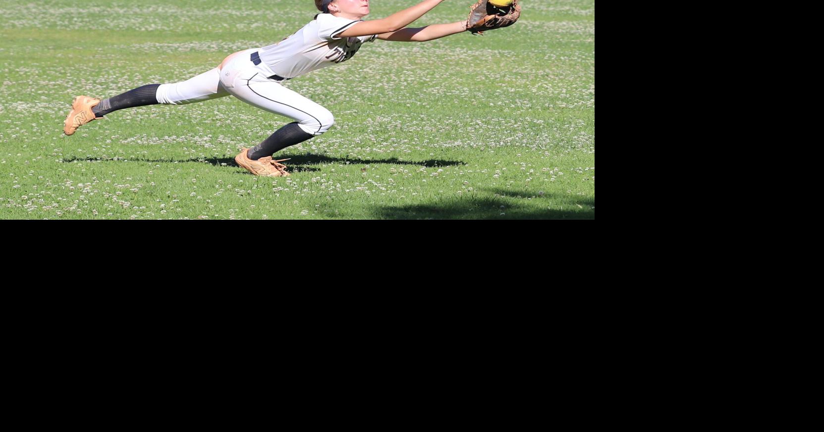 Top-seeded Notre Dame-Belmont sunk by Moreau Catholic Mariners, 7-3, in the CIF Northern California Division V semifinals