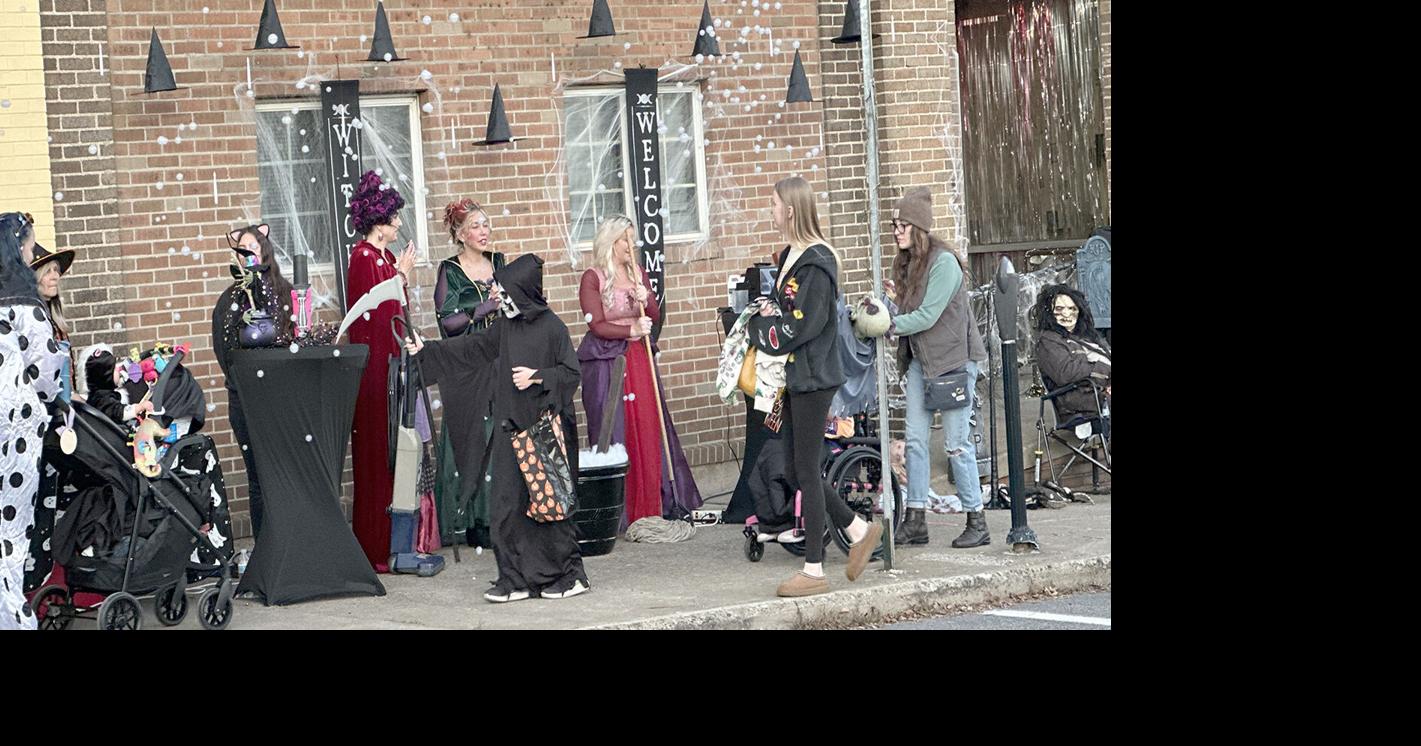Business Trick-or-Treat draws a crowd downtown