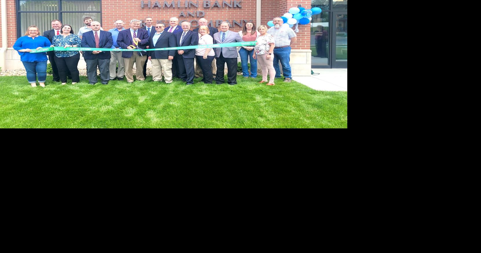 Hamlin Bank and Trust Co. celebrates opening of St. Marys location
