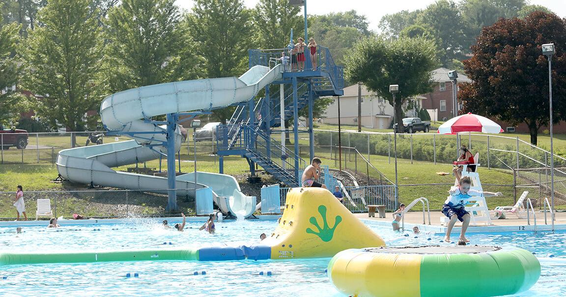 Summer Splash held at community pool | News | smdailypress.com