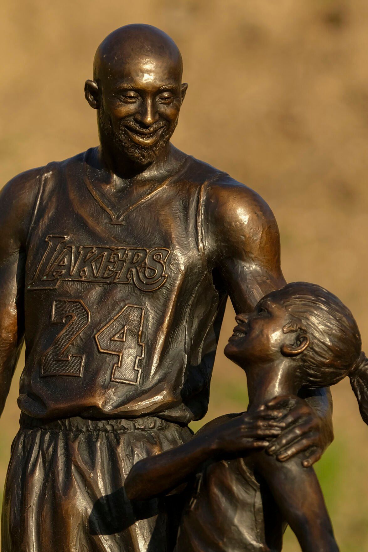 Kobe and Gianna Bryant statue placed at helicopter crash site