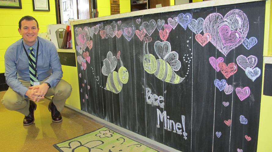 Community brings color into Elementary School