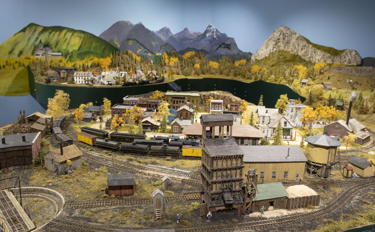 Lee Schalon s HOn3 Railroad Layout Train layouts of Big Canoe smokesignalsnews