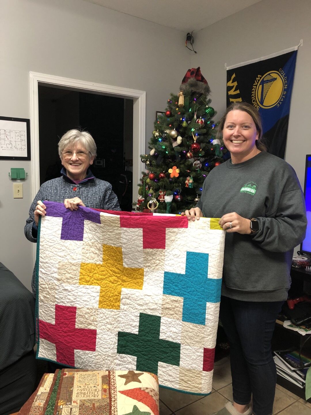 Sharing And Caring From Pine Needle Quilt Guild Clubs And   63ab49c2849d8.image 