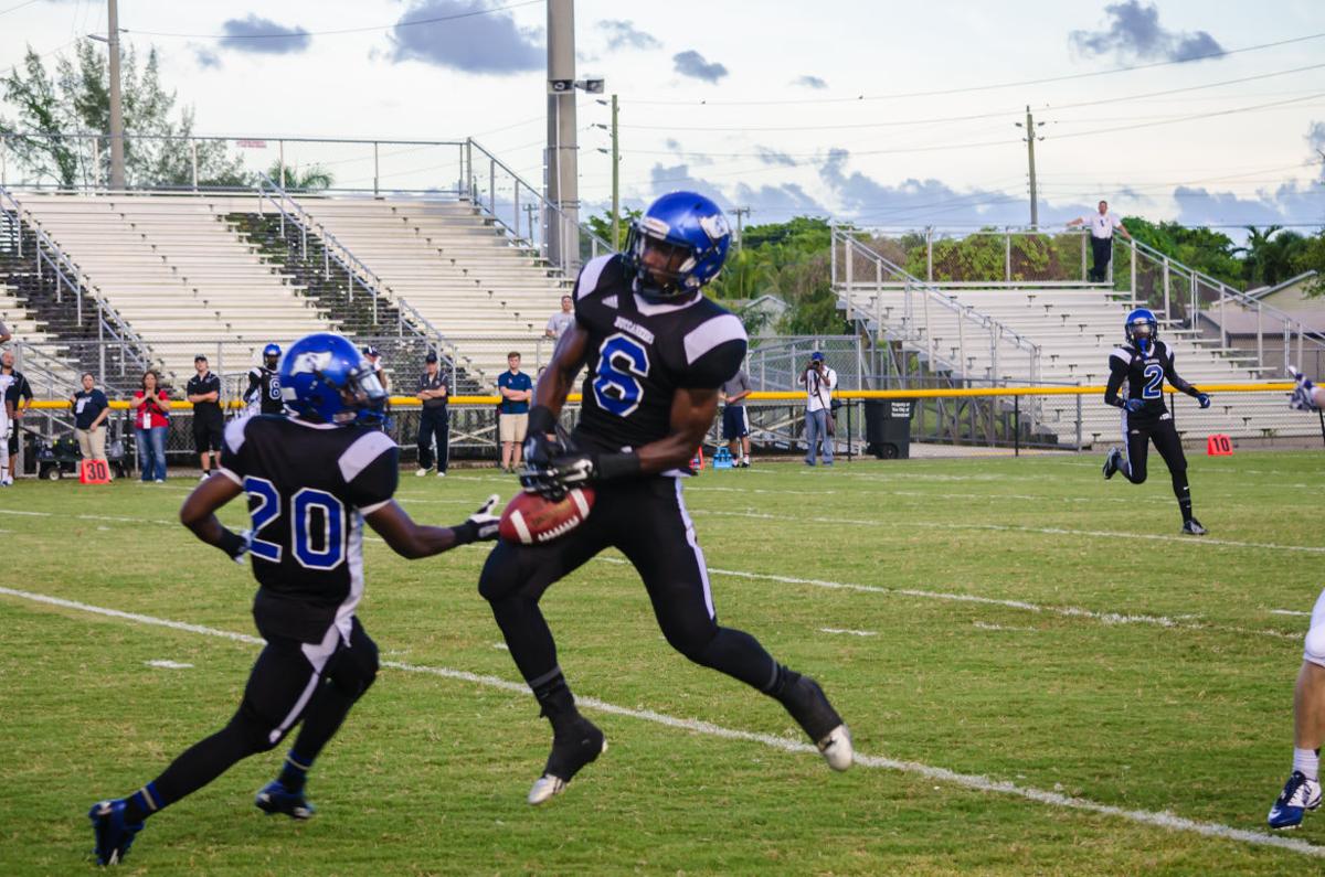 South Dade Football Falls In Opener Sports Southdadenewsleader Com