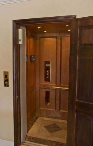 Mansion 10