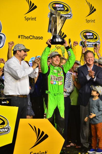 Racing: Nov 22 NASCAR
