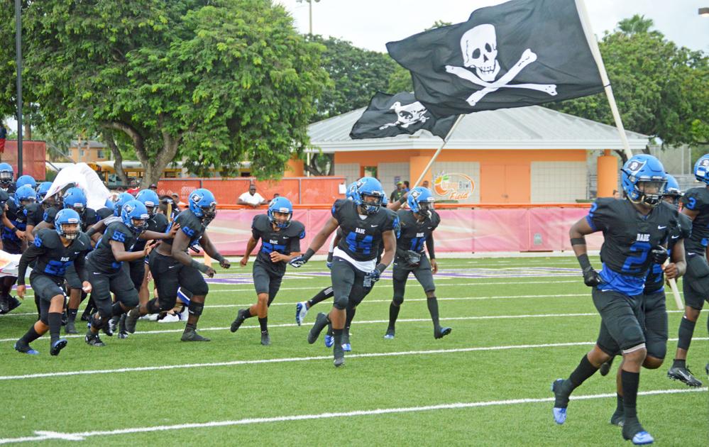 Durham Throws 3 Tds South Dade Rolls 37 0 Sports