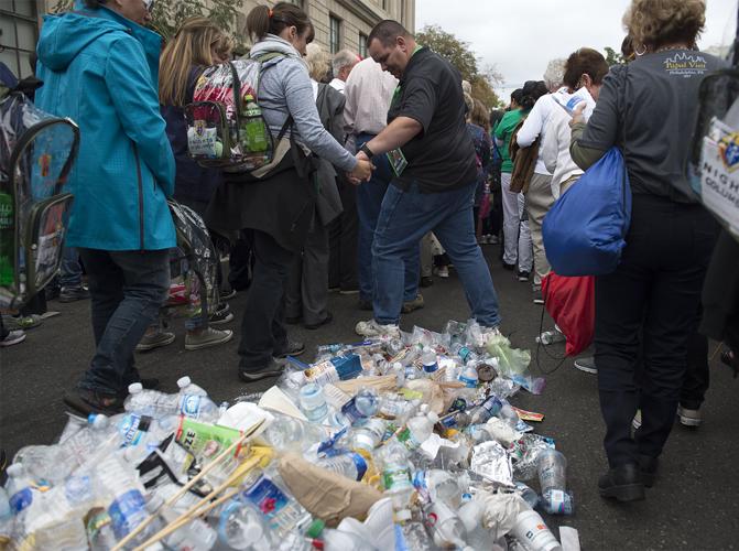 Massive lines leave people in limbo while waiting to see Pope Francis