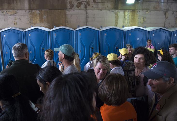 Massive lines leave people in limbo while waiting to see Pope Francis