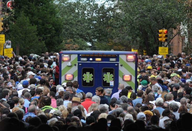 Massive lines leave people in limbo while waiting to see Pope Francis
