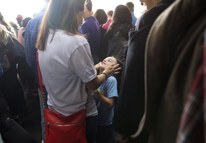 Massive lines leave people in limbo while waiting to see Pope Francis