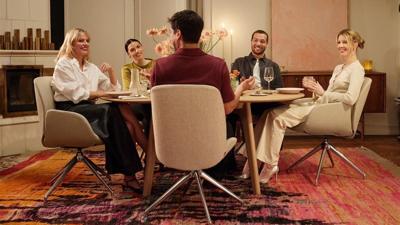 Why comfortable seating matters at Thanksgiving Dinner
