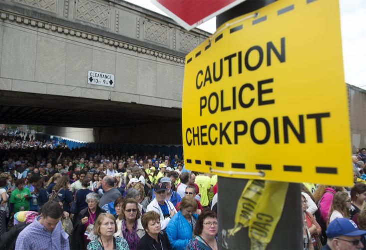 Massive lines leave people in limbo while waiting to see Pope Francis