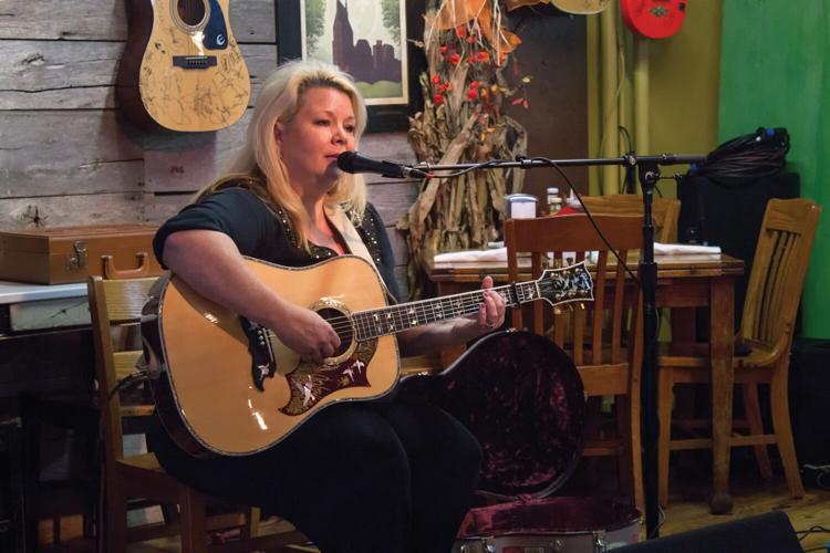Leslie Satcher performs at Puckett’s