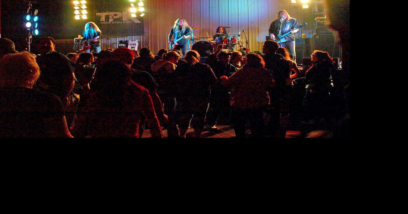 Impromptu birthday party celebrates 3 decades as annual musical ...