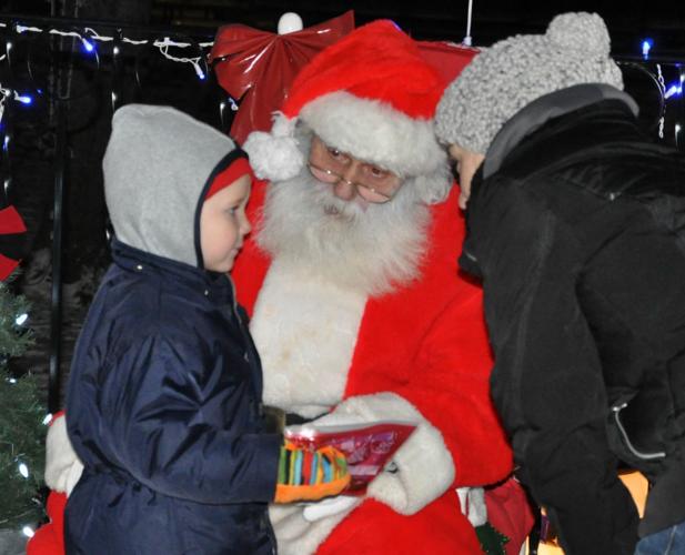 Christmas Parade In Le Center Mn 2022 Gallery: Le Center Switches Into Christmas Season During Annual Hollydaze  Winter Festival | News | Southernminn.com