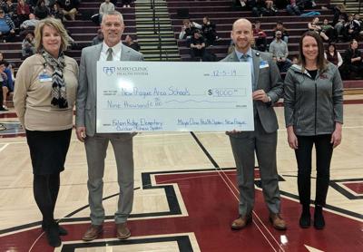 Mayo Donates 9 000 To New Prague Schools For New Wooded Trail Community Southernminn Com