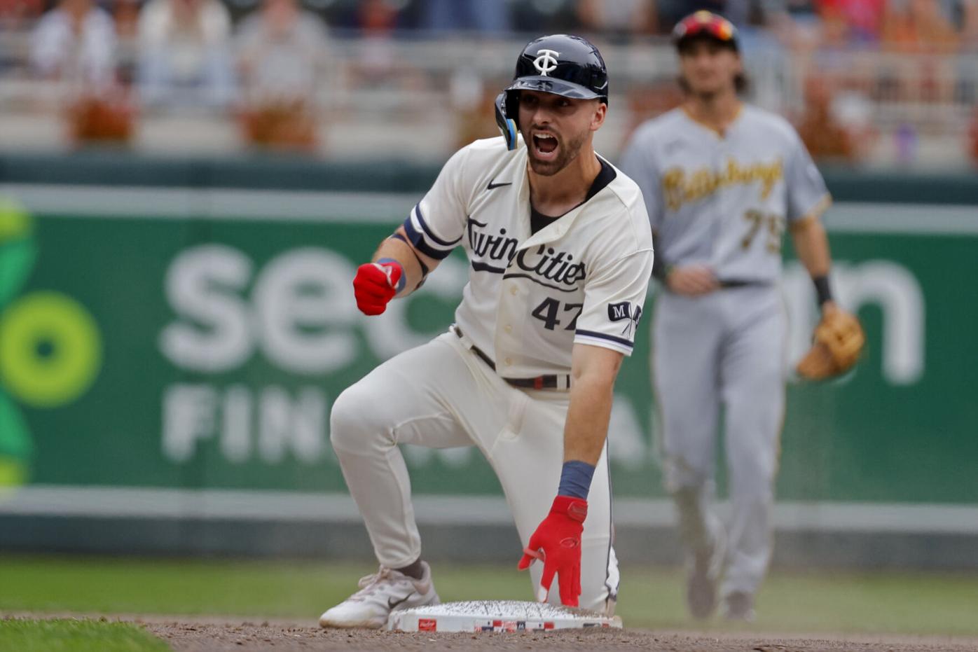 Keuchel has perfect game broken up in 7th as Twins beat Pirates 2