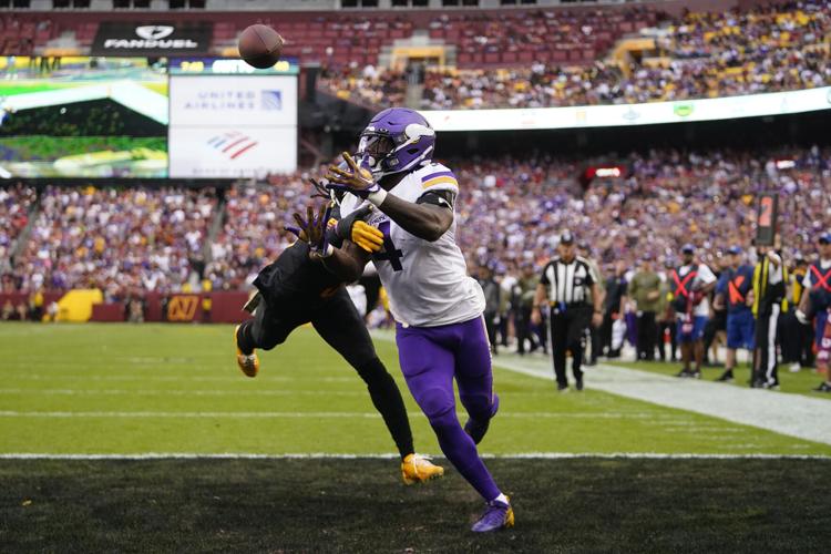 Iced-out Kirk Cousins celebrates Vikings 20-17 win over Commanders