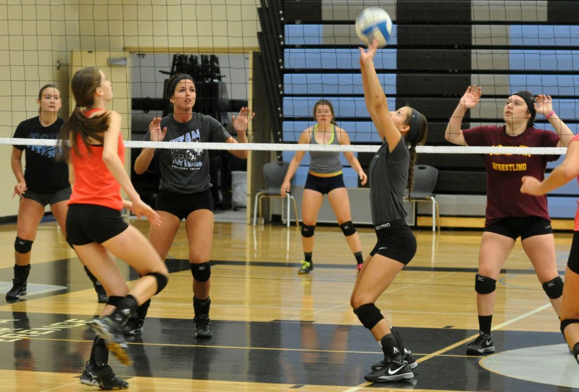 Teamwork Communication Focus Of Tcu Volleyball Players At End Of Summer Camp Sports Southernminn Com
