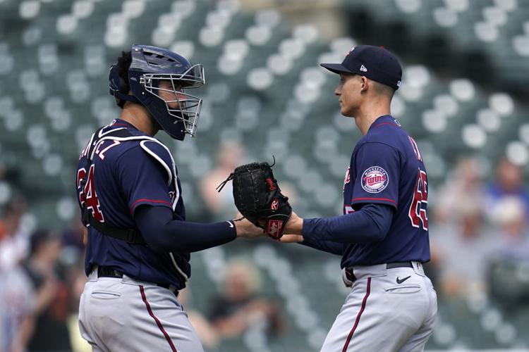 Famous dad watches as Tigers' Kody Clemens makes MLB debut