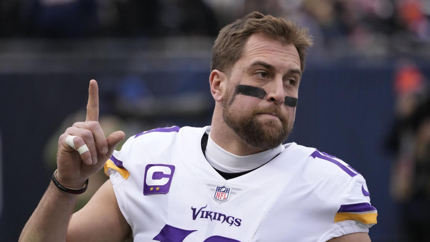 Panthers agree to terms with free agent WR Thielen