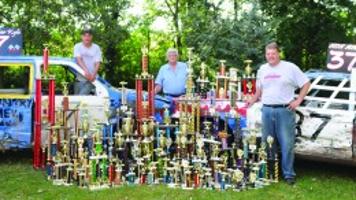 Demolition Men Waseca S Bathkes Represent Three Generations Of Demolition Derby Sports Southernminn Com