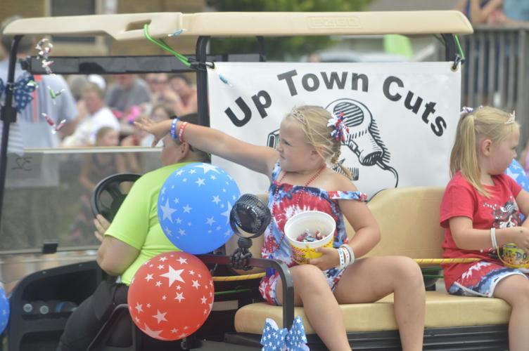PHOTOS Hundreds flock to Elysian for flagwaving Fourth of July News