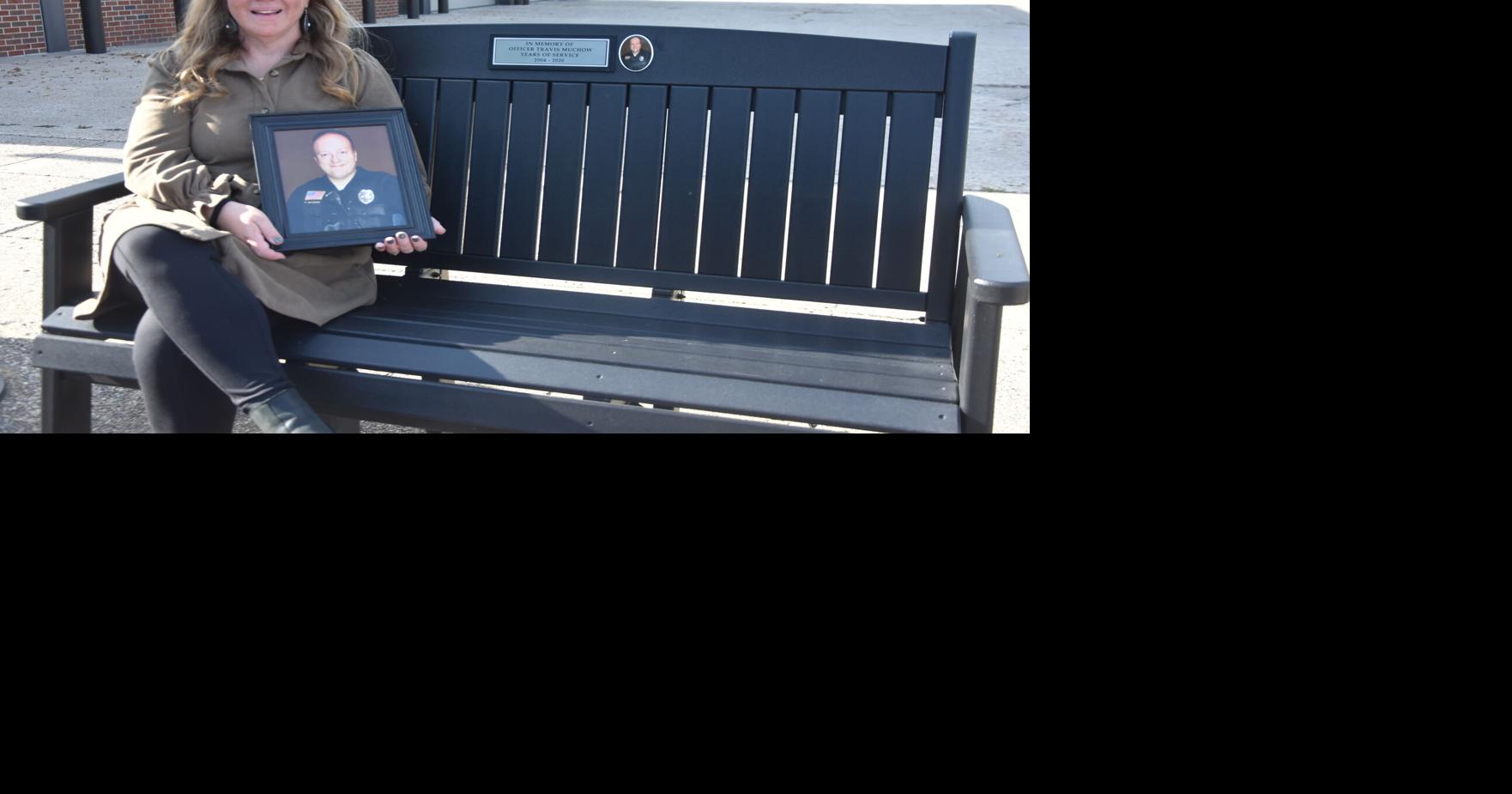 Memorial benches dedicated in honor of Le Sueur Police Chief Kelly ...