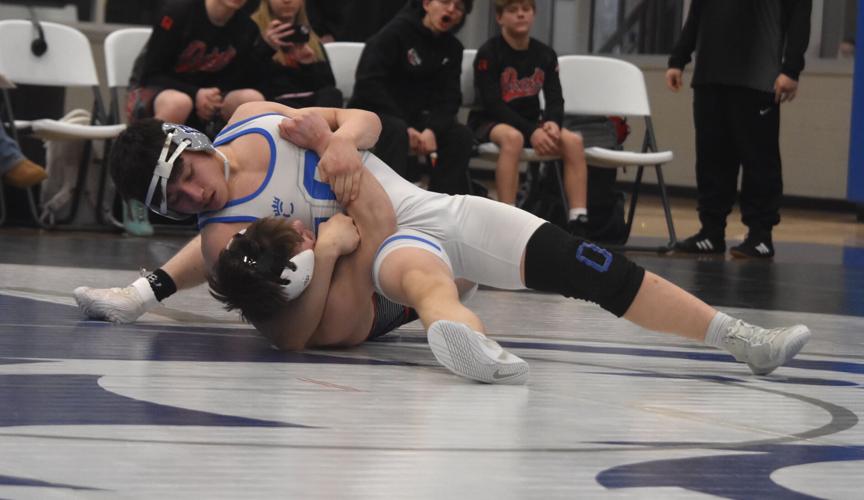 Huskies dominate at last home meet, set sights on sections | Sports ...