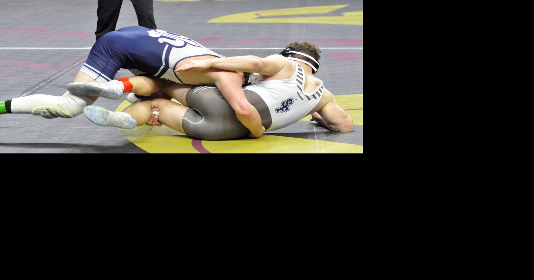 Robb battles back from 1st round loss to claim 3rd at state