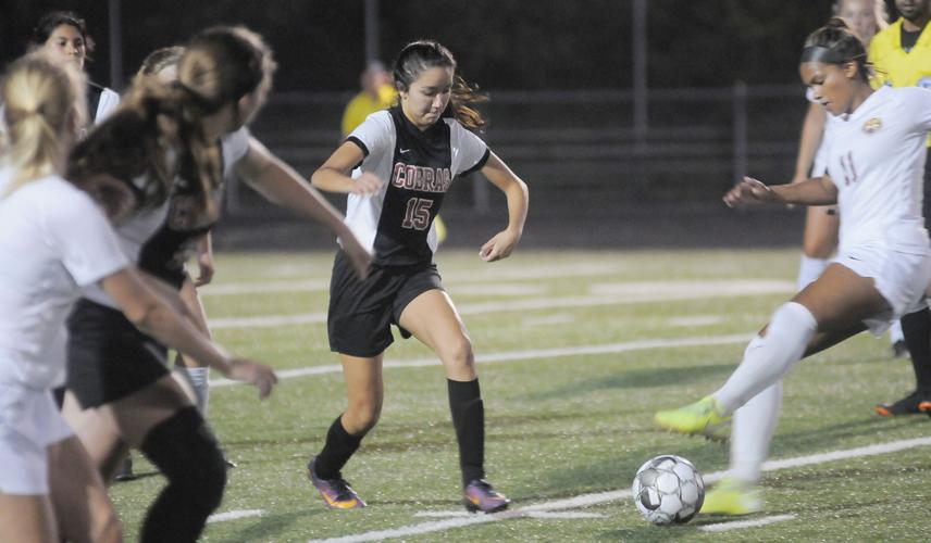 Girls Soccer Tritonk Whayfield Sees Continued Improvement Despite Results Sports 